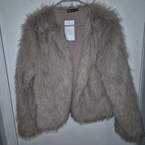 Faux Fur Jacket Sz.XL NWT Tan - Picture 3 of 7